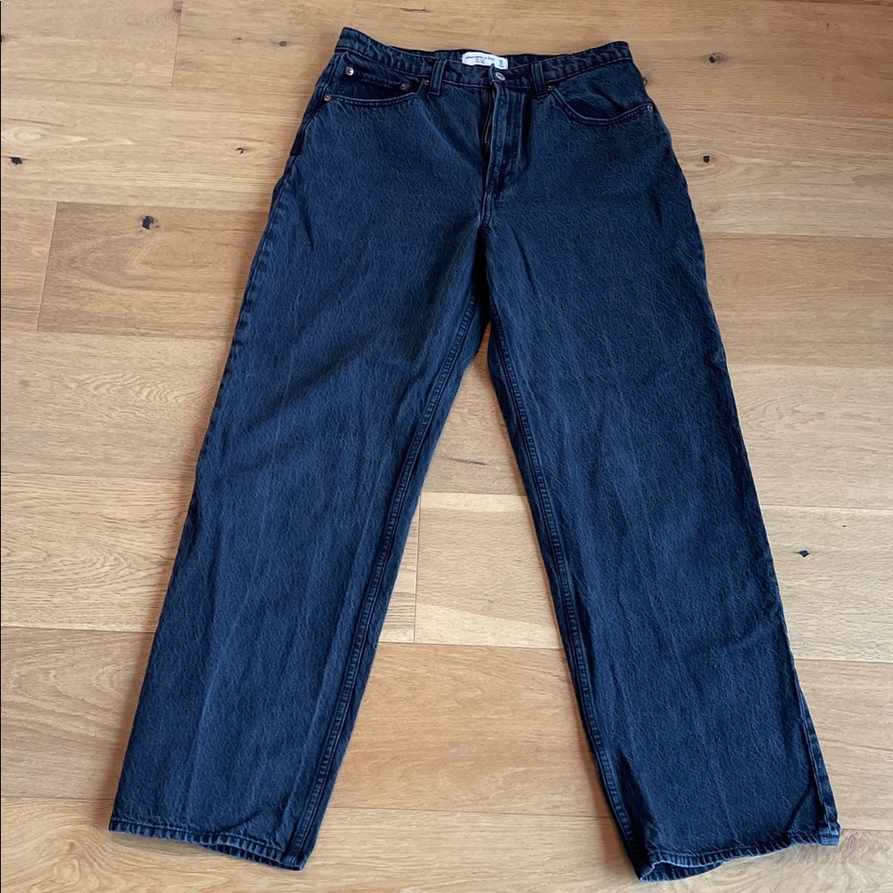 Abercrombie & Fitch - the loose high rise black jeans - size 30/10L